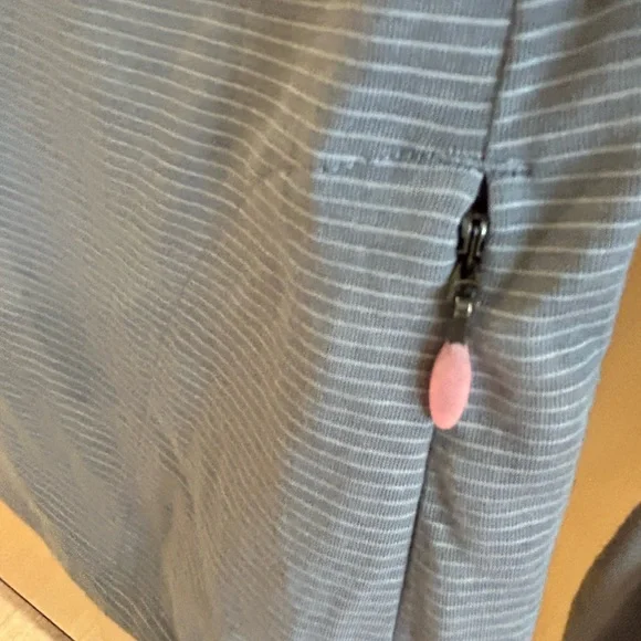 Workout top - Picture 5 of 10